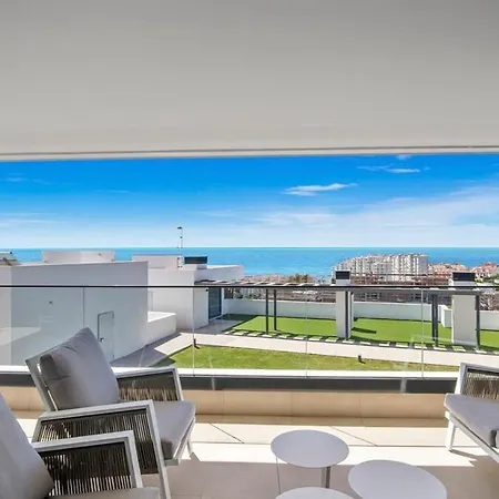 Apartment With Sea View And Gym *