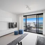 Daire With Sea View And Gym Estepona